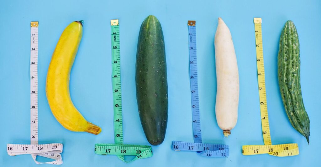 まるでこたつソックスのメンズとレディースのサイズやデザインの違いを比較するイメージ画像