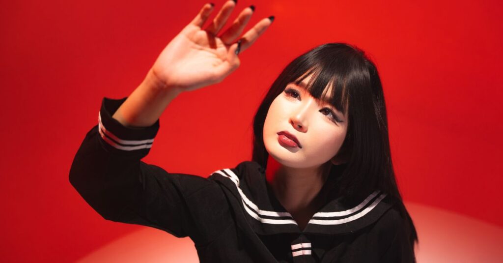 口コミで高評価のセザンヌ トーンフィルターハイライトを使用した女性の感想が並ぶSNS画面