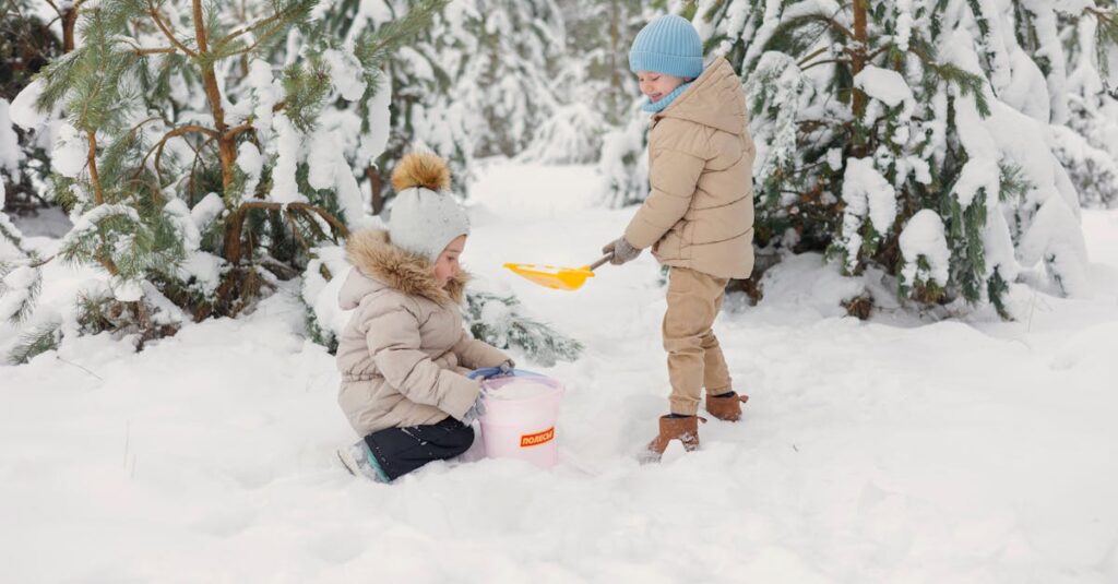 関西の子連れ家族が楽しむ雪遊びスポットの紹介イメージ画像